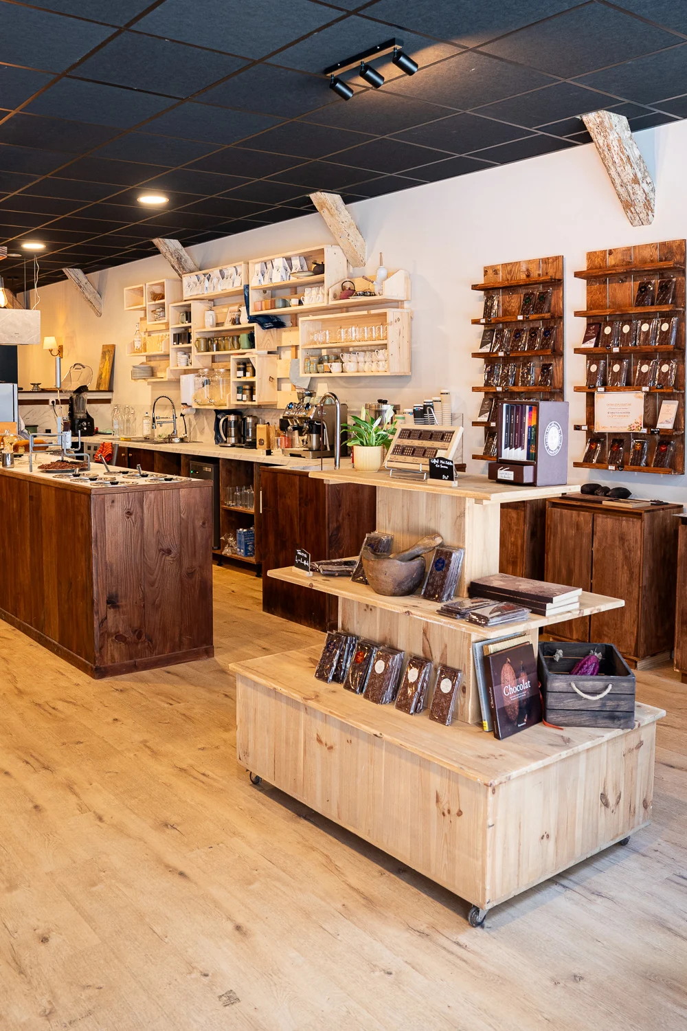 Le comptoir et le salon de thé Flamant d’Or